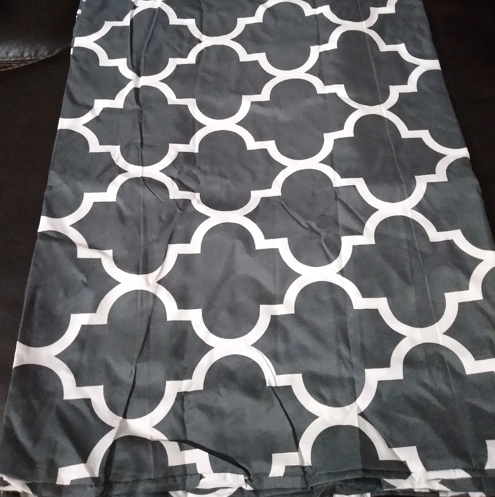Modern Elegance Queen Size Duvet Cover Gray White